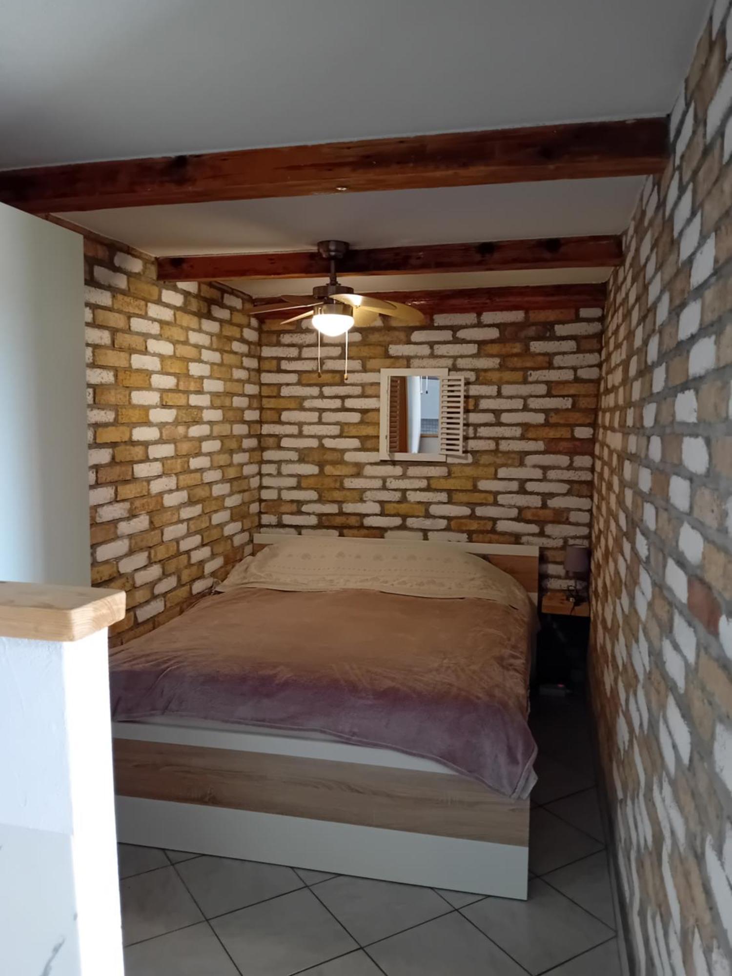 Studio Apartman Dezire Buje Exterior photo